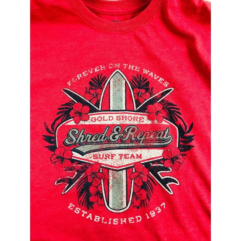 IZOD T-Shirt Men's Size Large Red Shred & Repeat Classic Relaxed Short Sleeve - Picture 3 of 7
